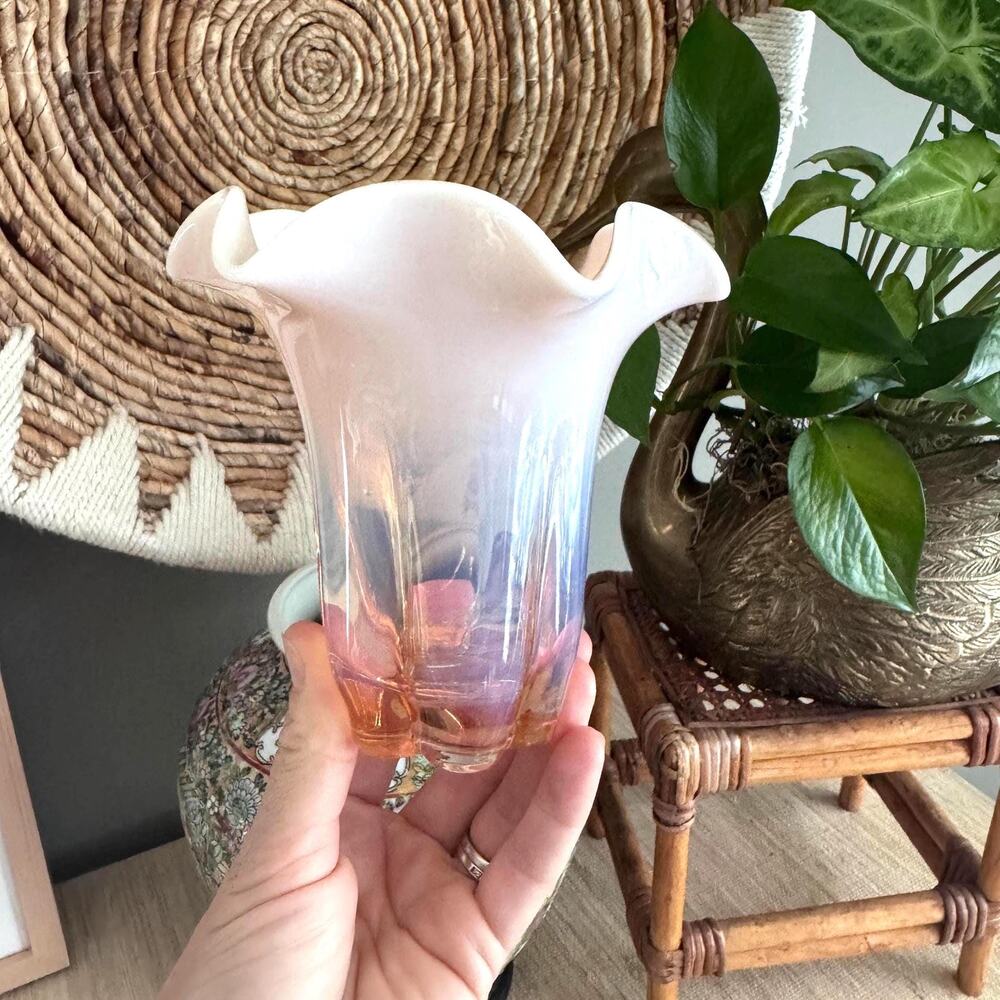 Vintage 1940s Duncan Miller Canterbury Pink Opalescent Glass Tulip Vase